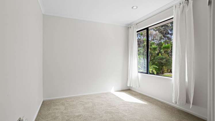 129 Stoney Creek Drive Waitakere_17