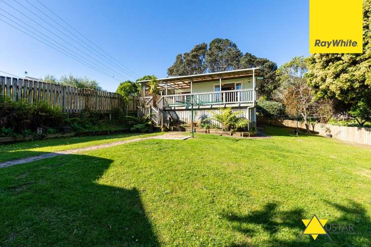 1121 Huia Road Huia_18