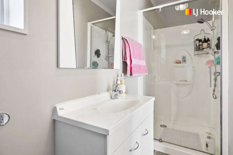 8 Chatham Street Waihola_11