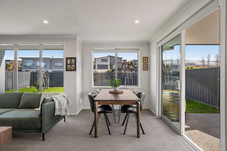 72 Stratford Drive, Mount Pisa_4