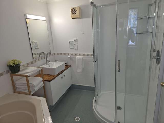 134 Lake Terrace Taupo_3