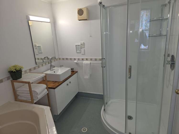 134 Lake Terrace Taupo_3