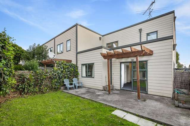 8/17 Harbour View Road Te Atatu Peninsula_1