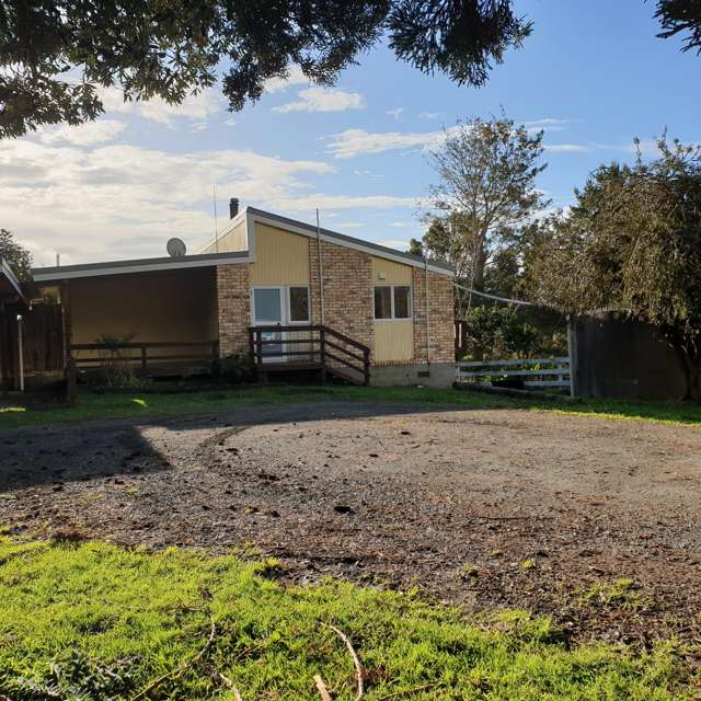 Helensville Rental - 2 bed + Sleepout