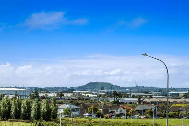 12 Papa Takaro Lane Flat Bush_3