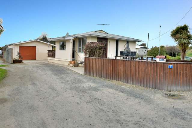 17 Connor Place Taieri Mouth_1