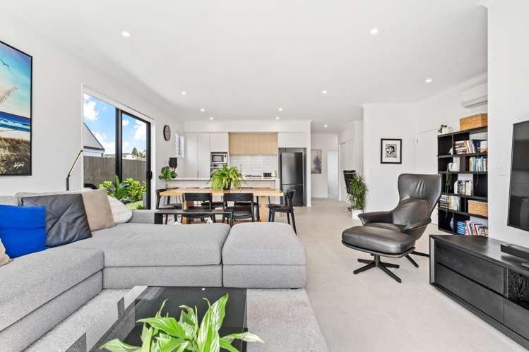 33 Cambie Avenue Red Beach_1