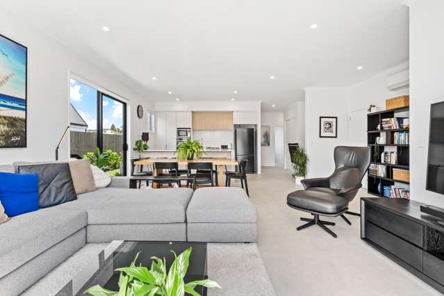 33 Cambie Avenue Red Beach_1