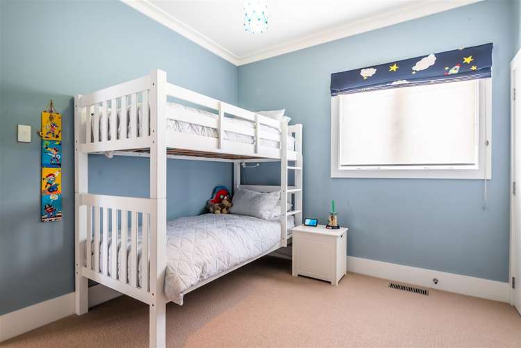 30 Old Lake Road Narrow Neck_12