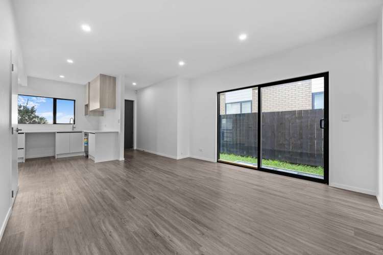 64A Crestview Rise Papakura_8