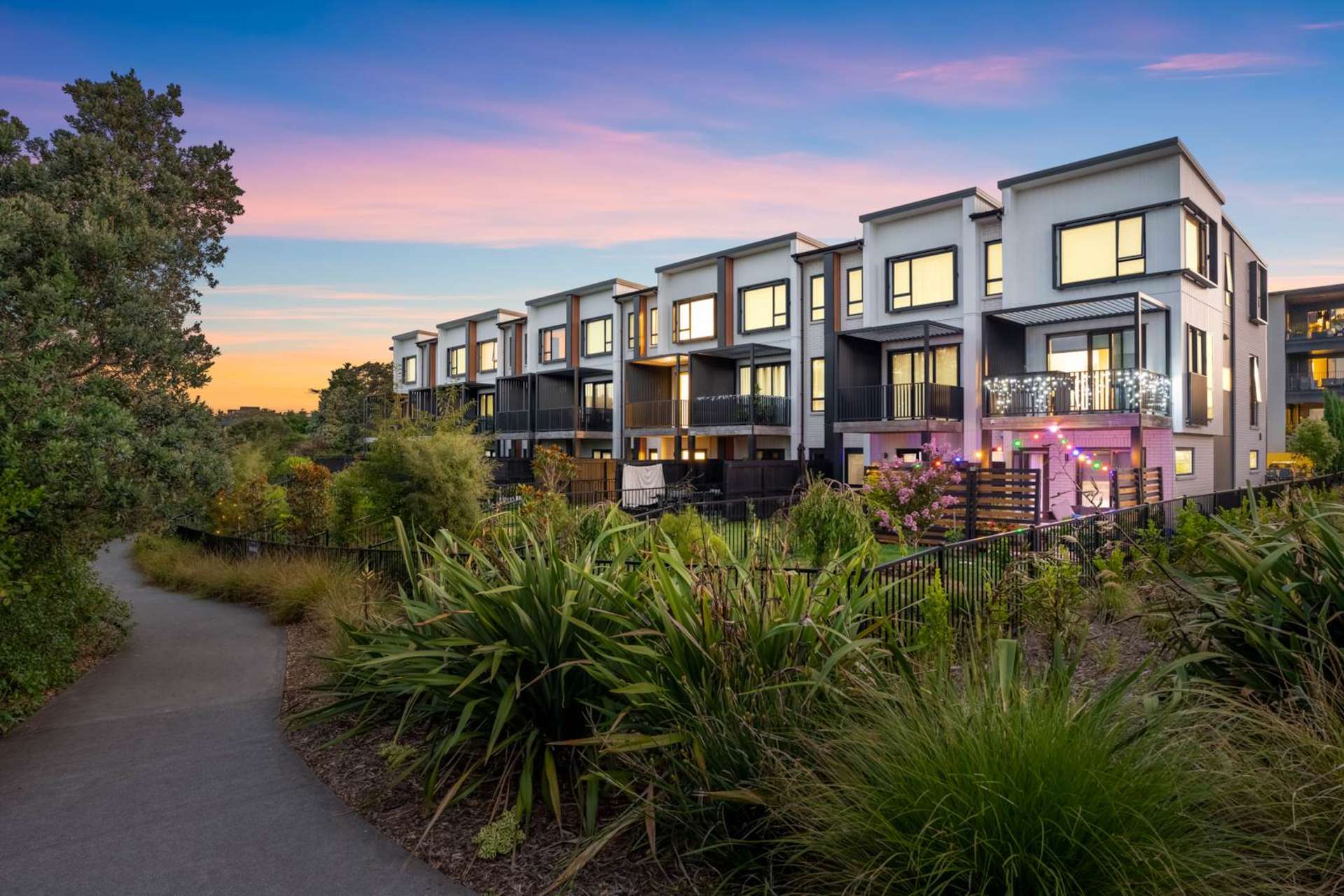 16 Beach Road Hobsonville_0