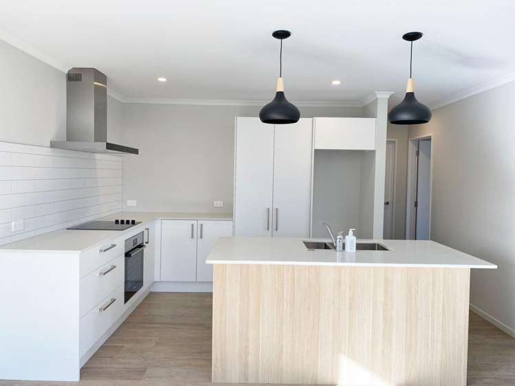8 Lolite Lane Rolleston_2