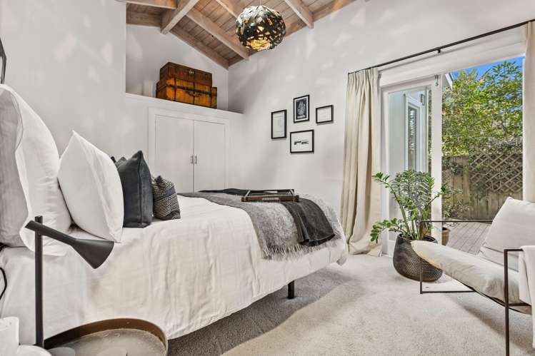 39 Oaia Road Muriwai_37