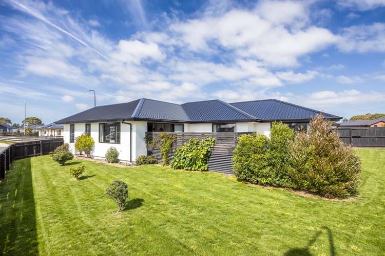 8 Oakleigh Street Woodend_11