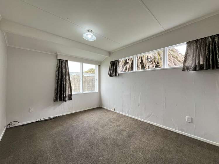 13 Kawatiri Grove Wainuiomata_13