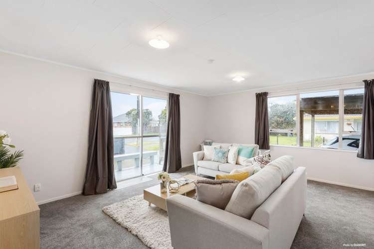 2/2 Hunua Road Papakura_12