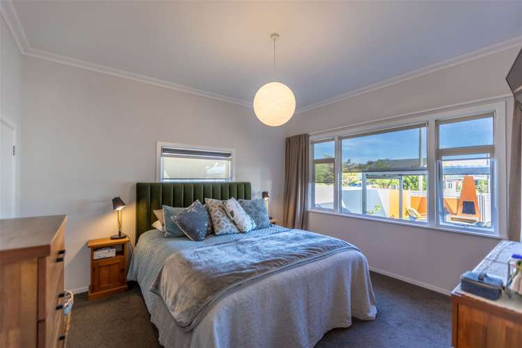 58 Menin Road Onekawa_13