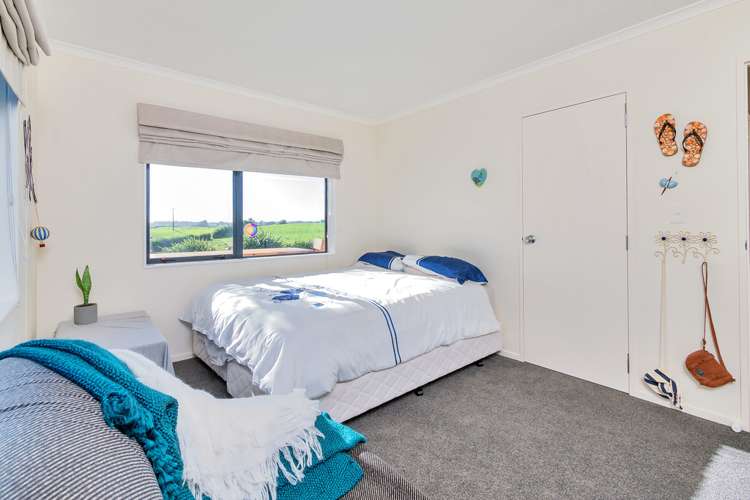 272 Glenbrook Beach Road Glenbrook_12