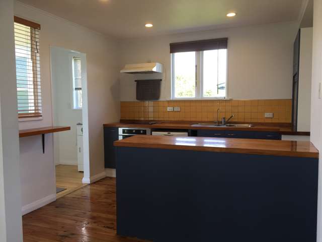 13 Allen Road Raumati Beach_2