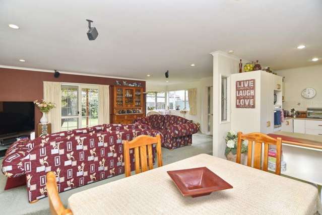 18 Paget Drive Woodend_4