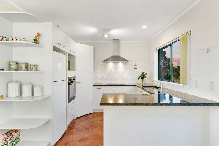 1a Lobelia Rise Goodwood Heights_9