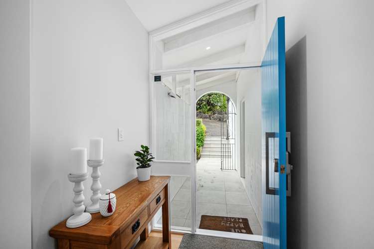 25 Mayfair Crescent Mairangi Bay_3