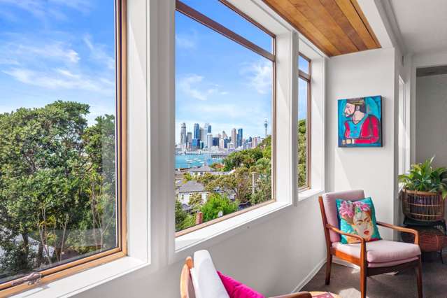 BOUTIQUE complex with SEA and CITYSCAPE