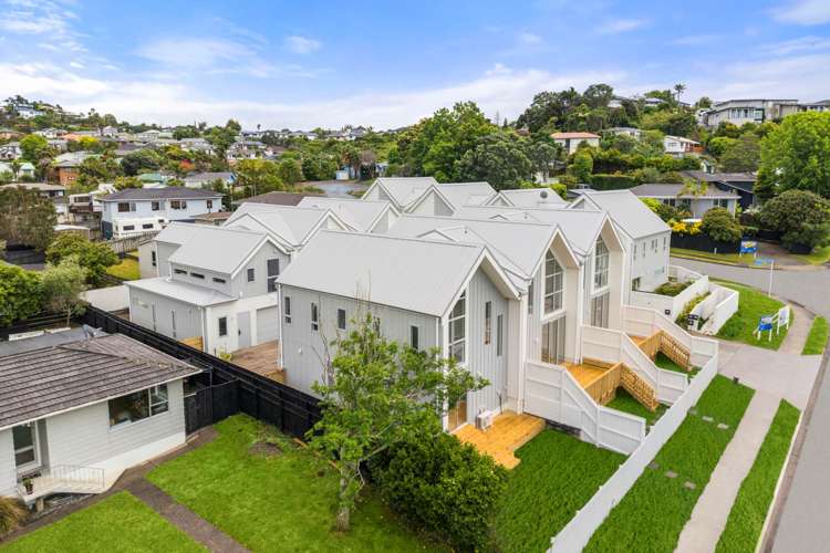 10A, B & C Clensmore Place Torbay_24