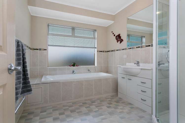 26 Grosvenor Drive Matamata_17