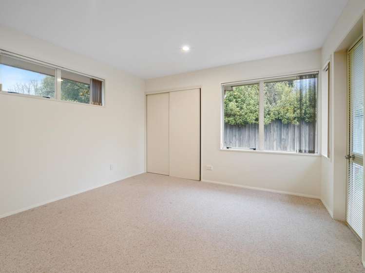 4 Netherby Lane Shirley_17