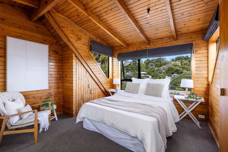 4 Hillside Crescent Leigh_15