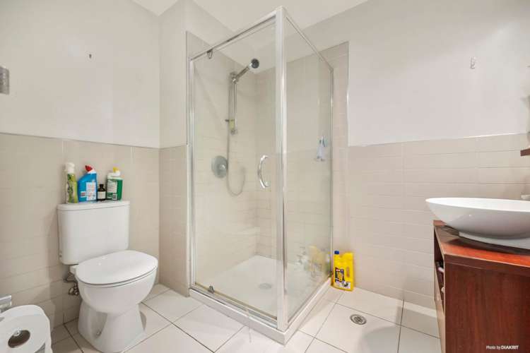 1514/2 Beach Road City Centre_12
