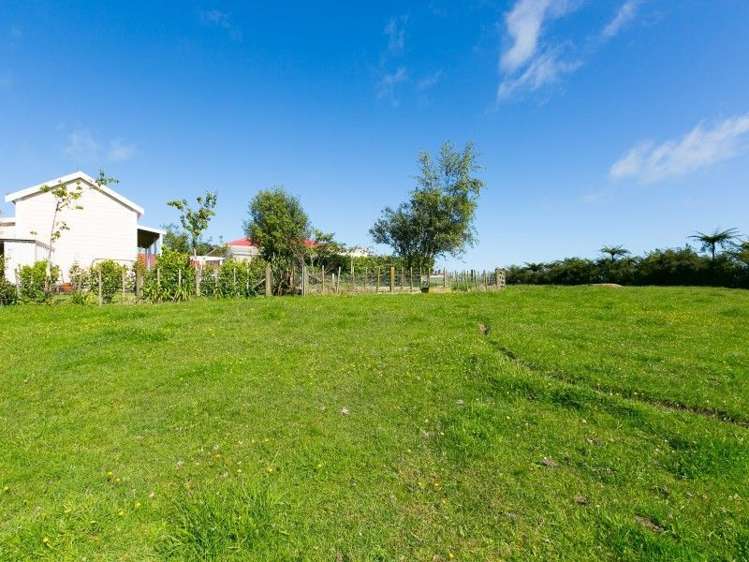 1245 Upland Road Egmont Village_11