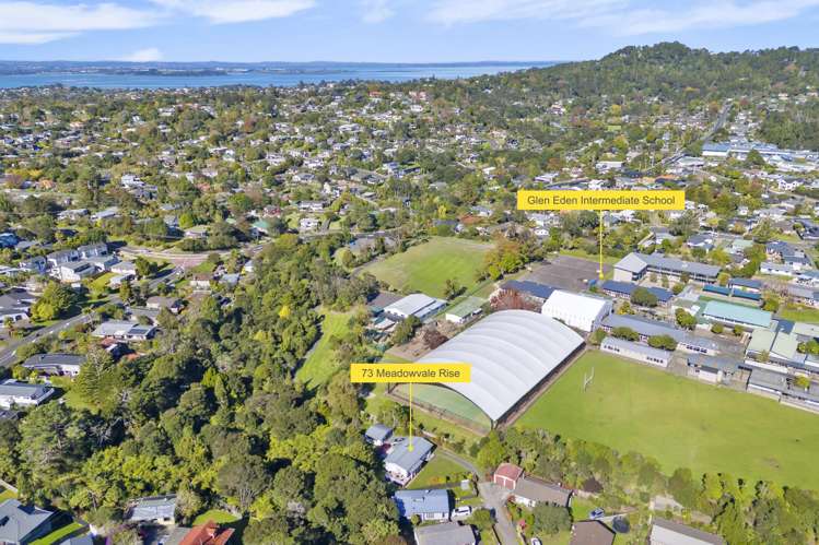 73 Meadowvale Rise Titirangi_21