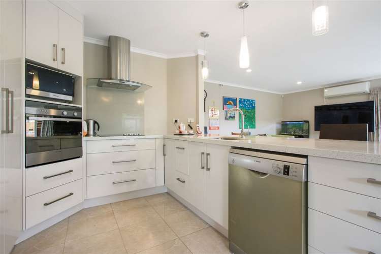 2 Friis Drive Katikati_4