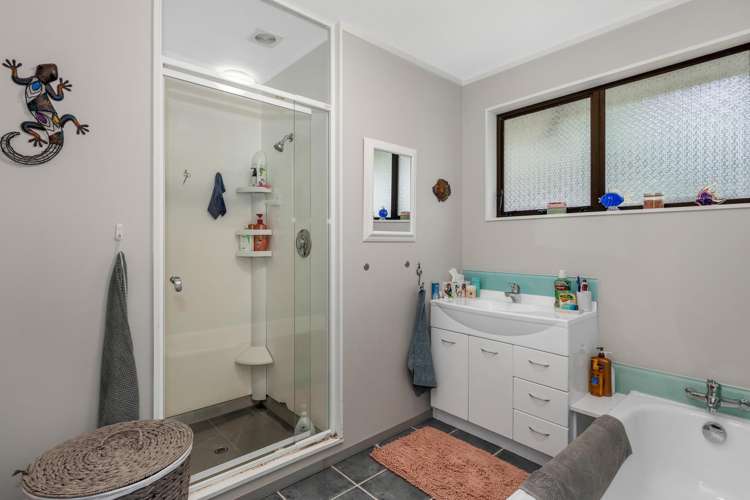 14 Brasenose Place Tawa_5