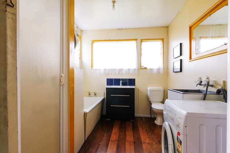 18 Grendon Road Titirangi_12