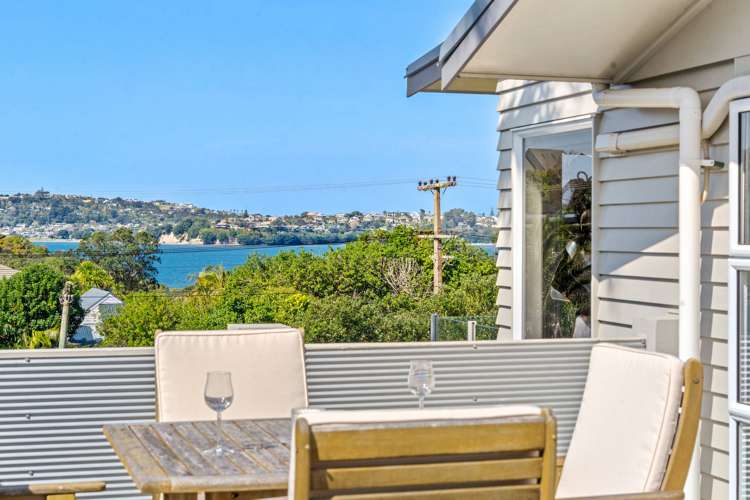 42 Swann Beach Road Stanmore Bay_10