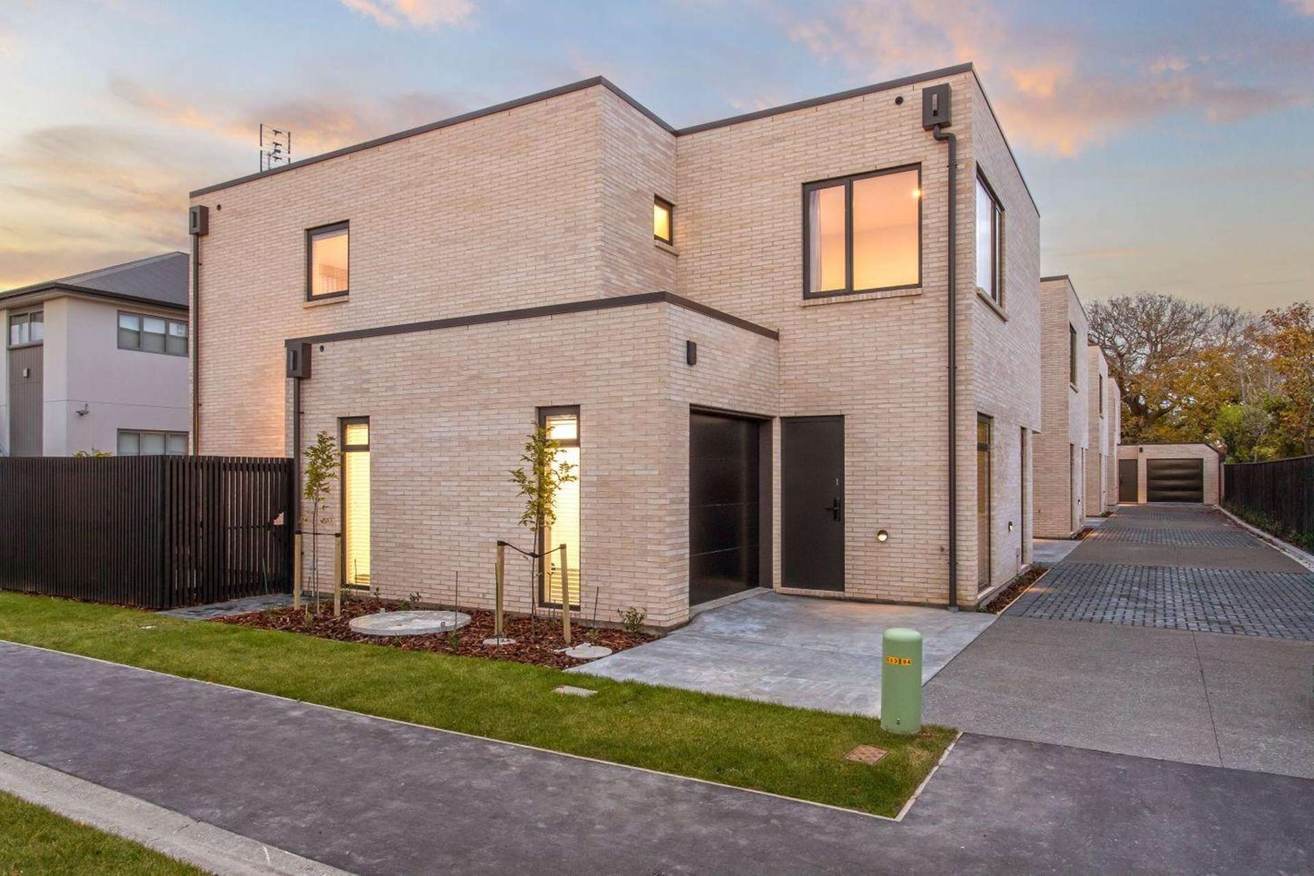 3/44 Winchester Street Merivale_0