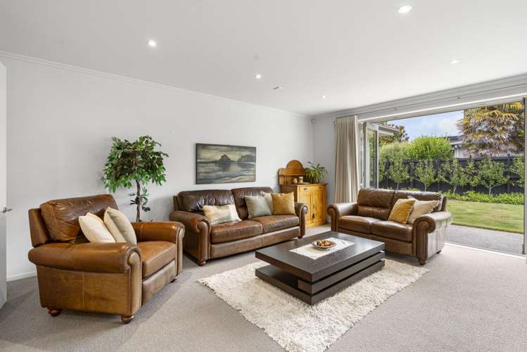 36 Applefield Court Northwood_11