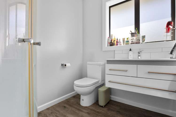 41 Everest Street Burnside_13