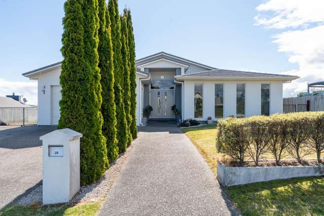 29 Magnolia Rise Waipahihi_2