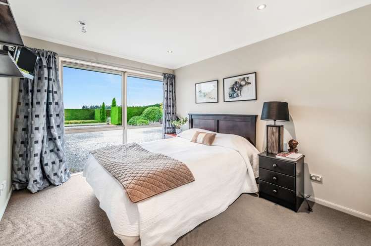 265 Methven Chertsey Road Methven_6