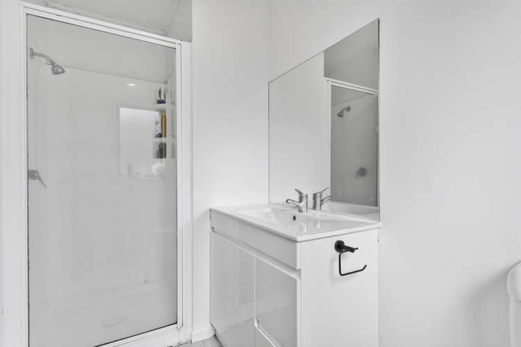 1/3 Saint Leger Close Huntington Park_7