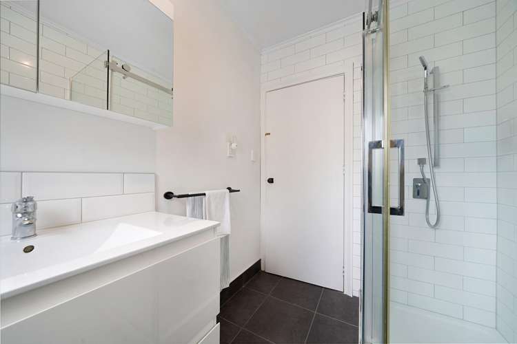 2 Riserra Drive Ranui_26