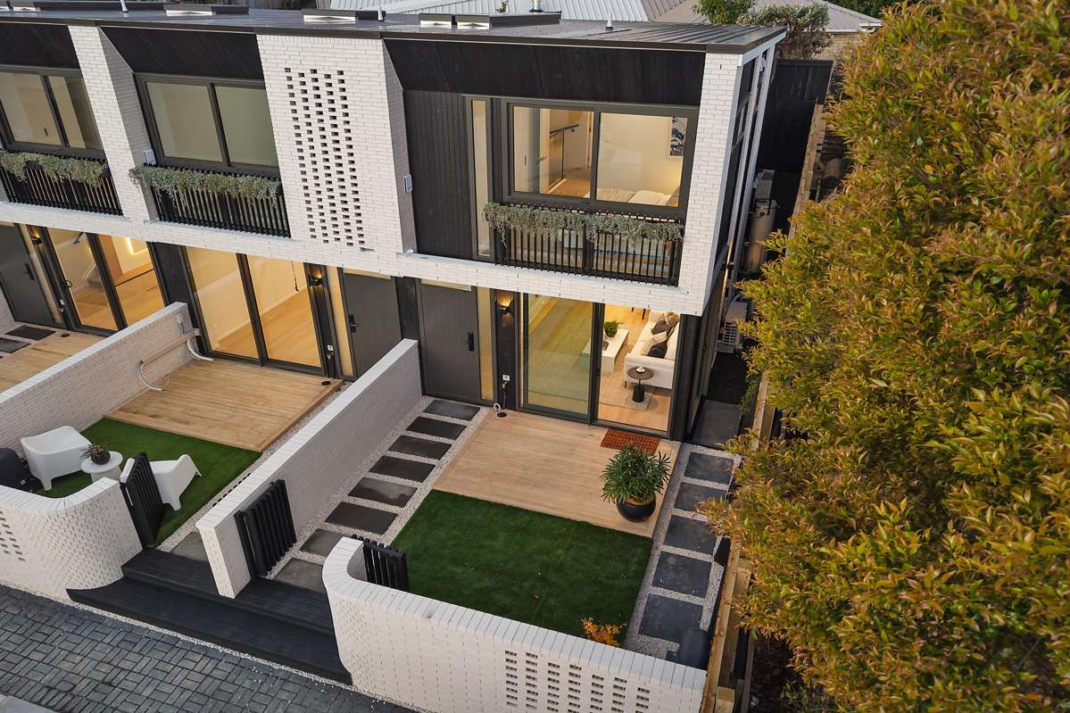 4/49 Stredwick Drive_1