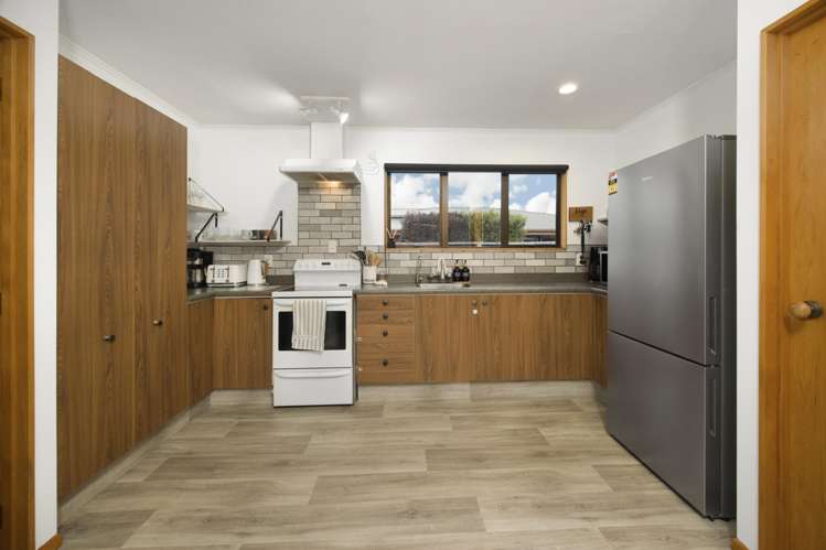 18 Palmer Place Taieri Mouth_5