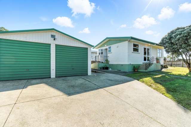 Cottage Gem on Exceptional Corner Site