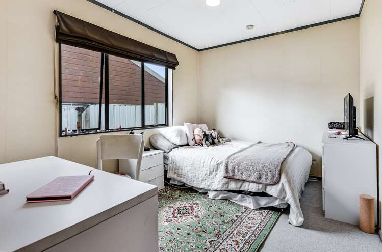 14 Oregon Crescent Glenview_12