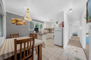 2/10A Lupton Road_4